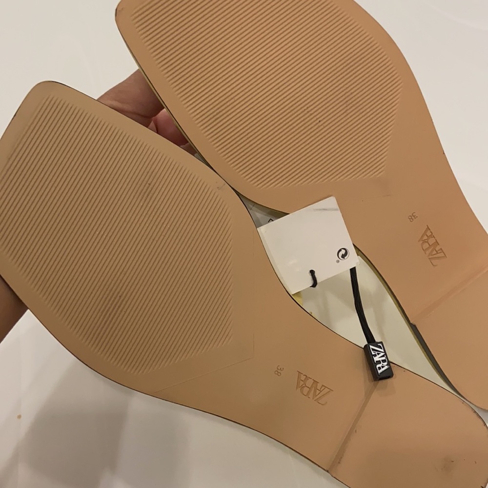 Square yellow Zara strap leather sandals woman - Picture 4 of 4
